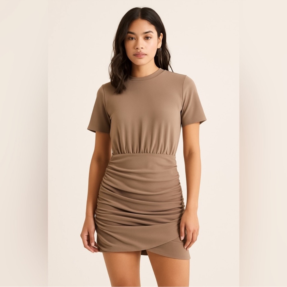Abercrombie & Fitch // Ruched Short Sleeve Mini Dress